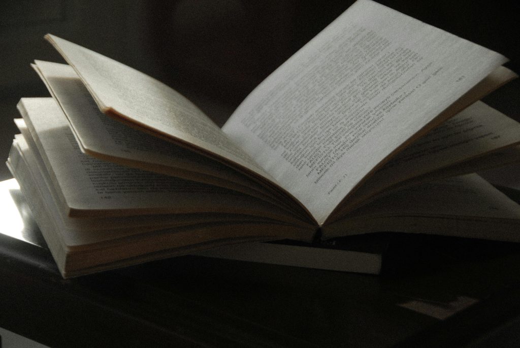 Libro de tapa blanda